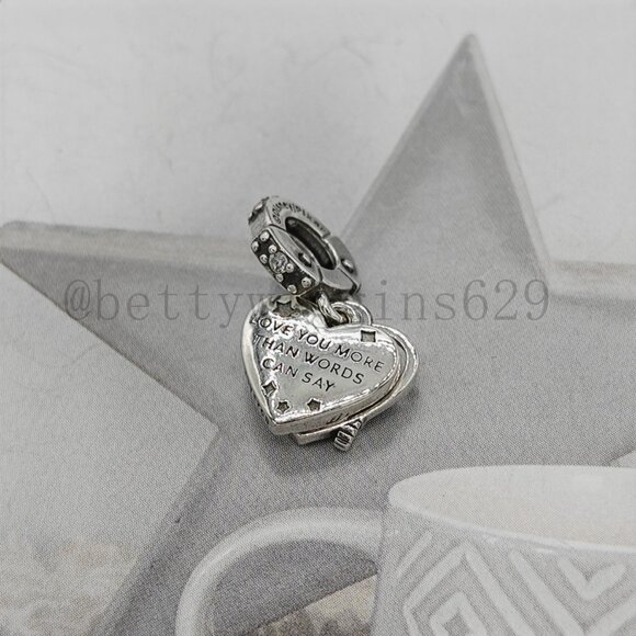 Pandora Pixar Wall-E & Eve Glow-in-the-dark Dangle Charm - Picture 6 of 7